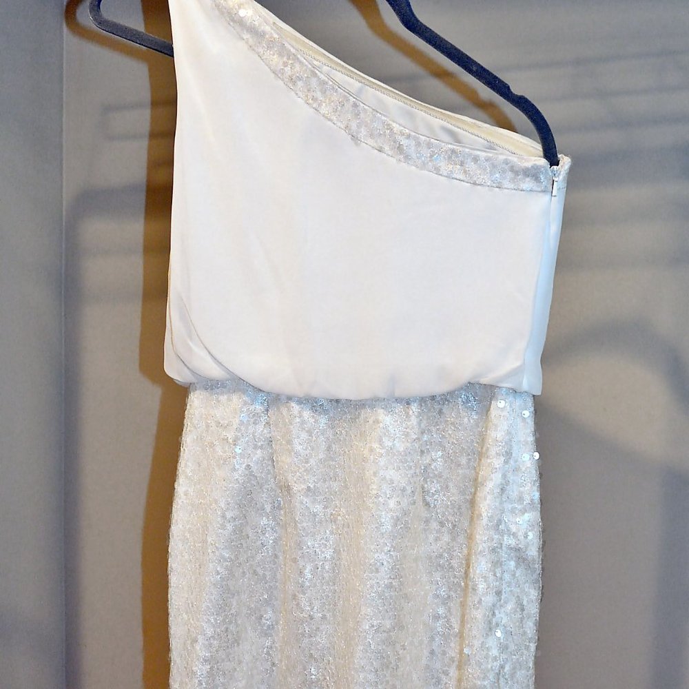 Cream colored Sequen Cocktail Dress by Aqua, One Shoulder, Side Zip, Size 0